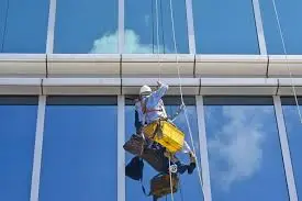 شركة الصفرات لتنظيف الواجهات بالرياض0562048682 خدمات تنظيف احترافية